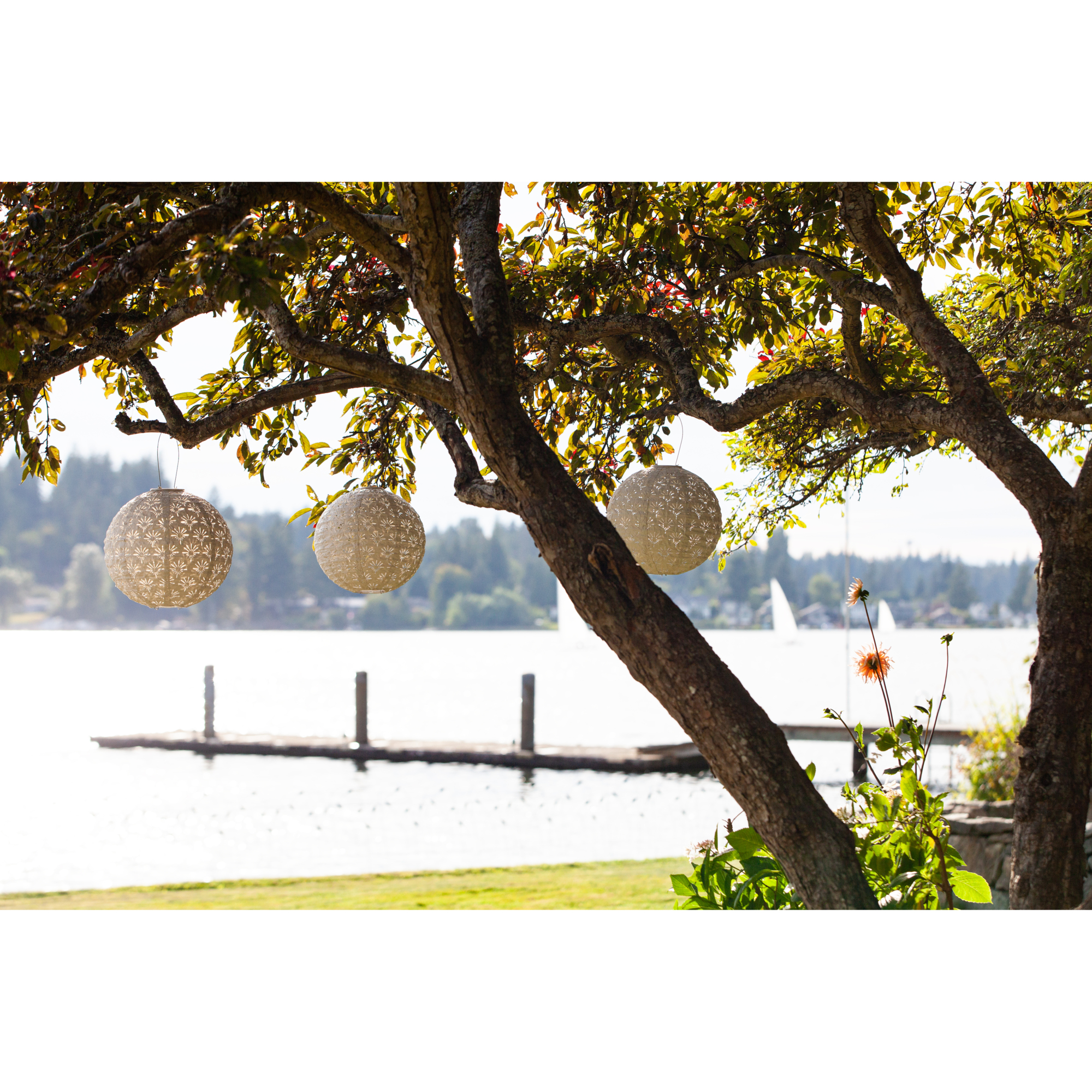 Allsop Home and Garden, Soji Stella Deco Globe - Porcelain, Color White, Included (qty.) 1 Model# 32361
